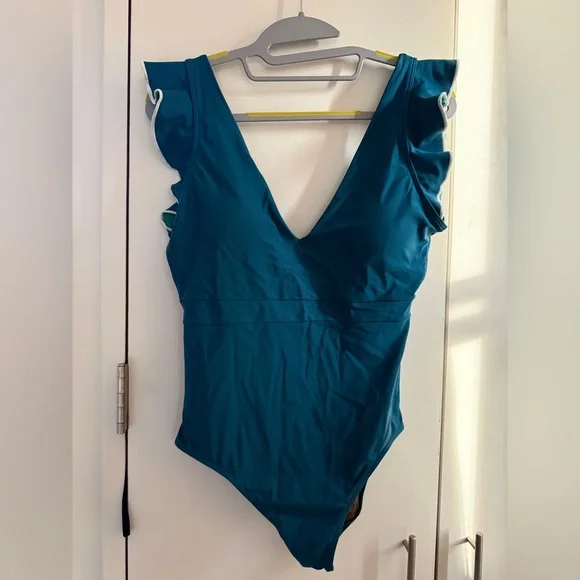 EUC Summersalt Ruffle Backflip Swimsuit, Seaglass & Seaweed, 8, MSRP $115 - Picture 6 of 12